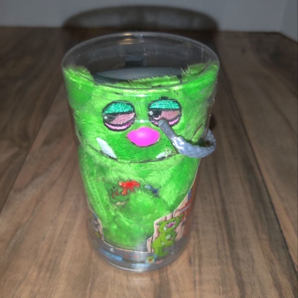 Stinky Little Trash Monsters 2011 Jay at Play Gloppy Pop n Flip 4 Inches